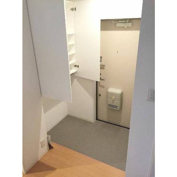 睡鴨荘(スイコウソウ) 玄関