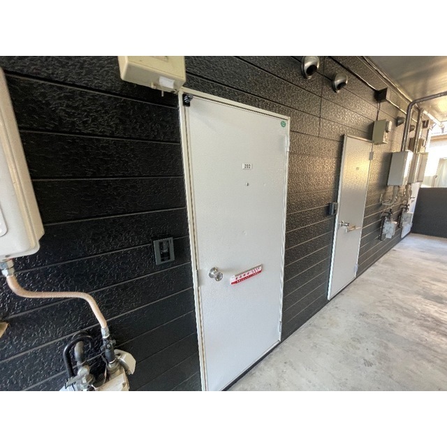 メゾンK&S202号室 玄関