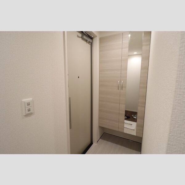 D-ROOM神明町 玄関