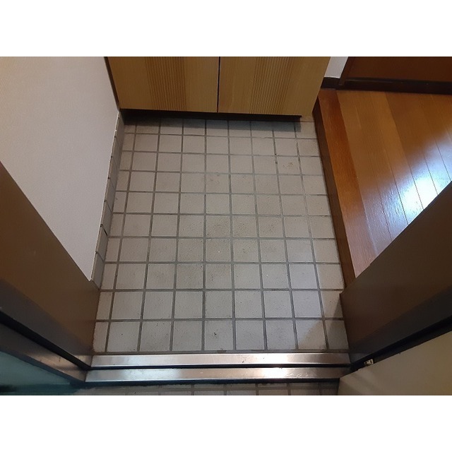 ルプレ荻窪0102号室 玄関