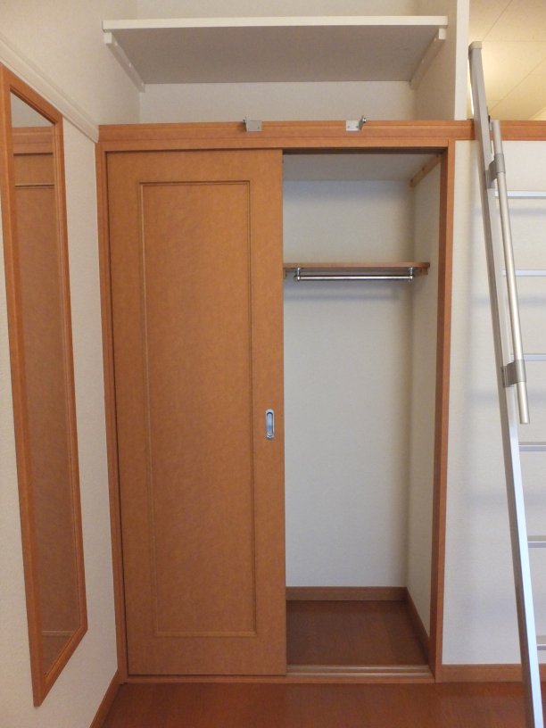 レオパレス本北方 寝室