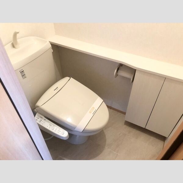 Dolly Varden　Ⅱ 温水洗浄暖房便座