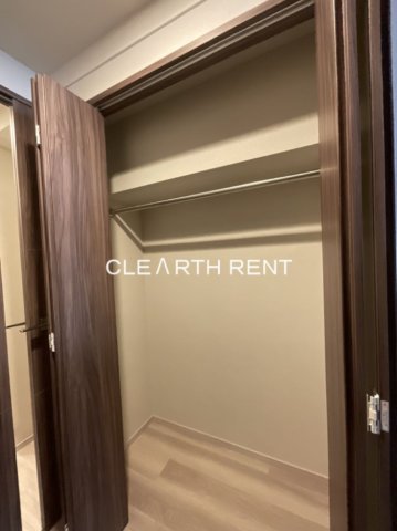 コンシェリア門前仲町 ＡＱＵＡ ＶＥＲＴ1階 ハンガーパイプ付き収納クローゼット