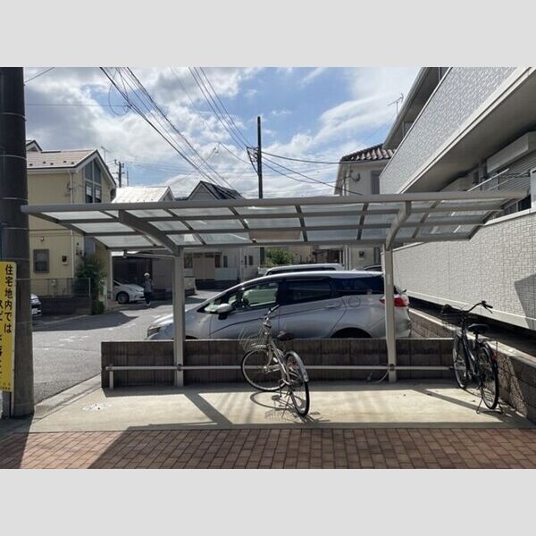 ティアラ新鎌Ⅱ 駐輪場