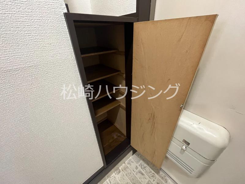 クレセント野方1階 玄関