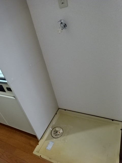 第6シティハイム1階 洗濯機置場