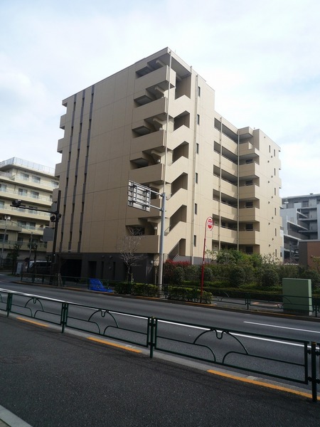 スカイコート浮間ガーデン203号室 外観