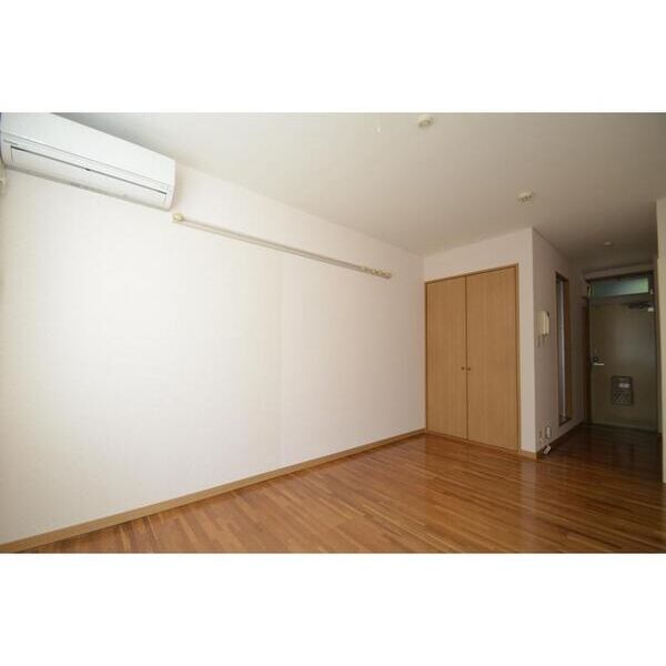 エステートピアマルイII103号室 リビング