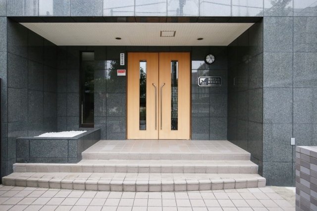 スカイコート新宿新都心 エントランス