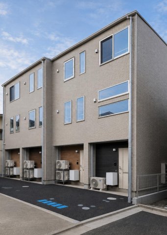 カルカソンヌ立川102号室 静けさを実感できる住環境／戸建感覚・風通し良好／ペット相談可