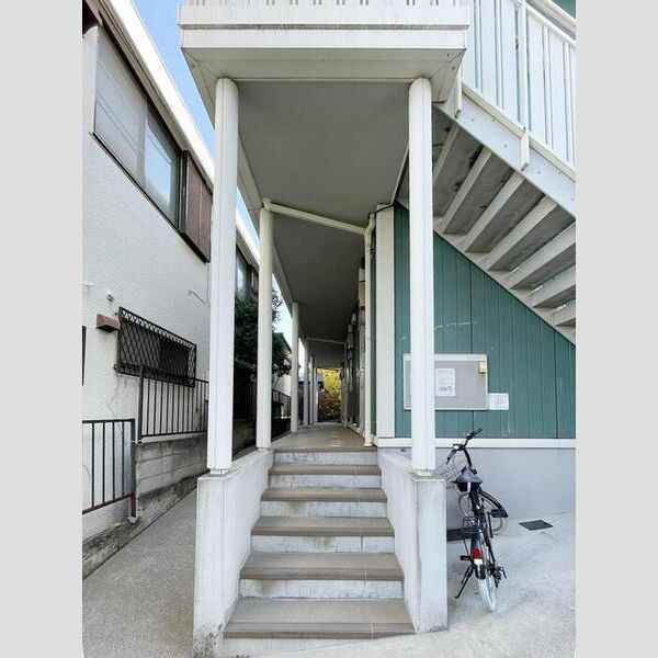 クレスト西戸部 エントランス