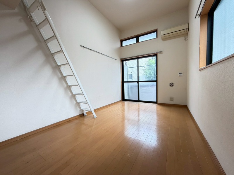 シャトルⅡ2階 別部屋の写真