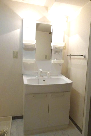 シャトレ山手台0103号室 ※別号室の参考写真です(現況優先・仕様違いの場合あり)