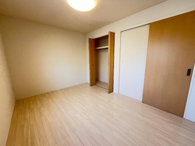 サン　メゾンＡ 洋室