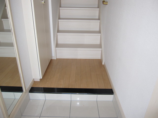 サンモール 玄関