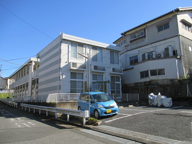 レオパレスメロディーハイツ市川の外観画像