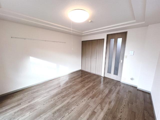 エスポアール・ソガ 室内