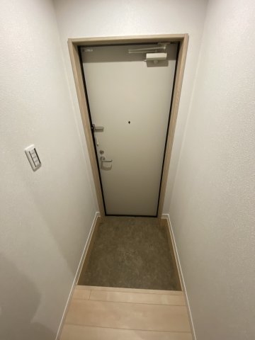 ヴィラベイルーム本厚木103号室 玄関