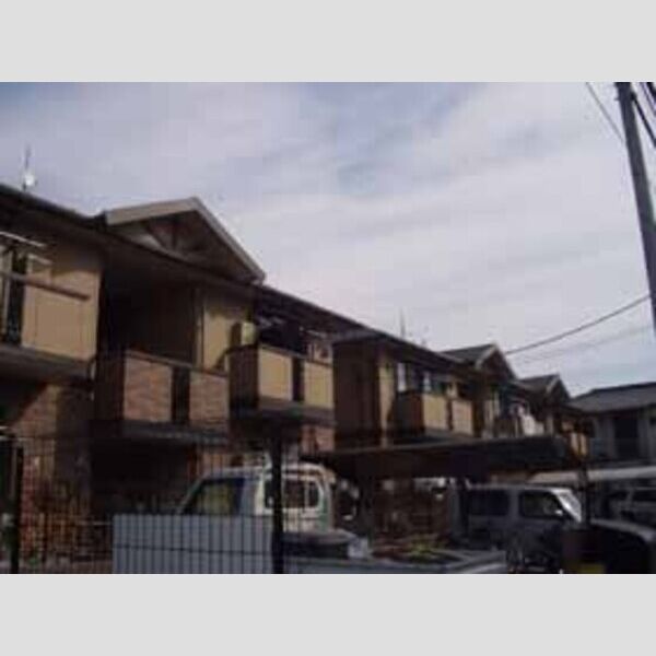 ファミール A棟B棟の外観画像