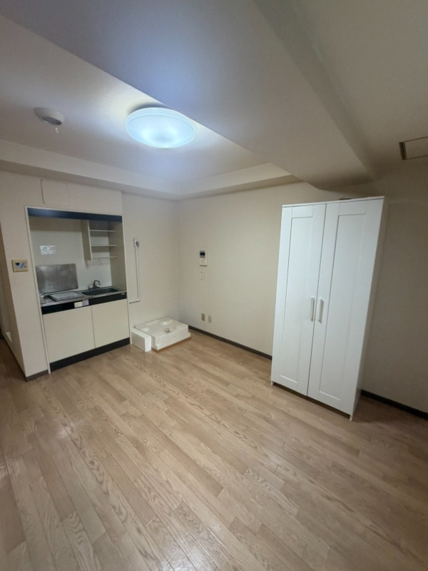 日興パレス伊勢佐木町北 リビング