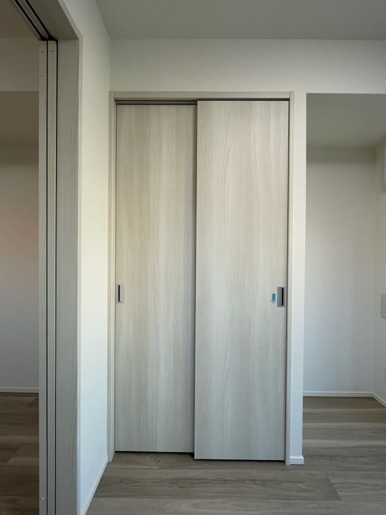 ガーラ・ステーション川崎久地1階 ちょっとした収納スペースも充実しています