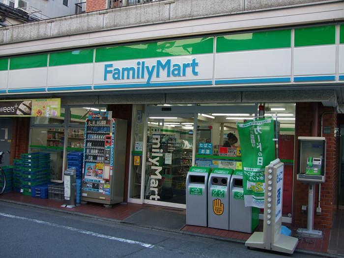 ステージファースト巣鴨 ファミリーマート巣鴨三丁目店