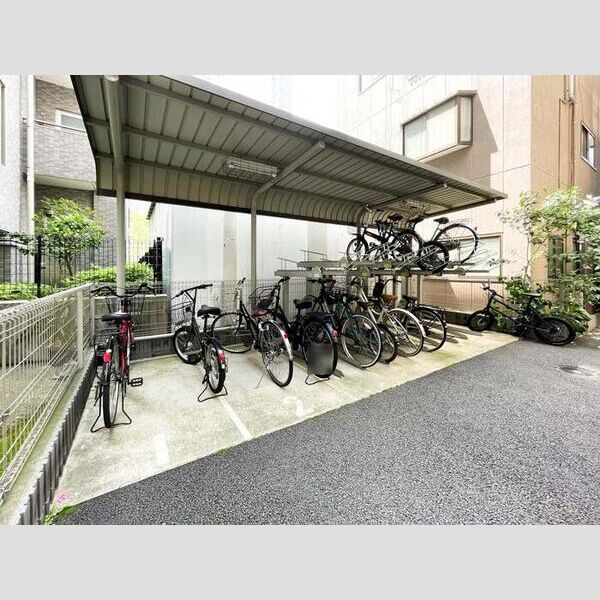 パーク リヴィエール 駐輪場