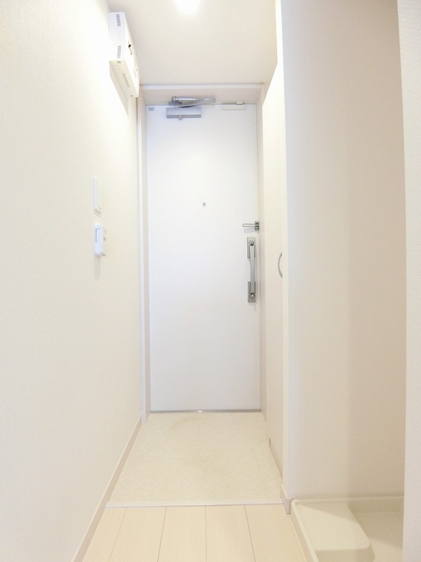 リブリ・川崎溝の口 玄関