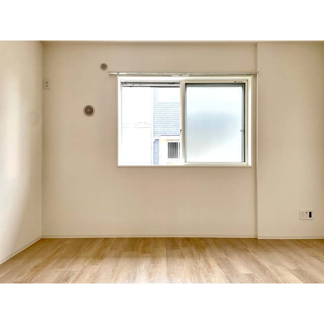 グリーンガーデン湘南Ⅱ101号室 ☆1階洋室7帖