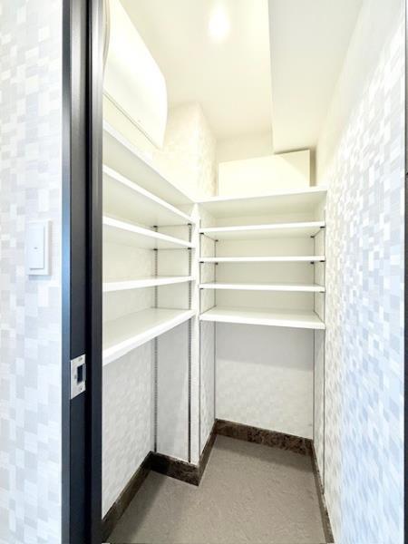 ＣＯＣＯ－ＣＨＩＬＬ　ＫＡＭＥＡＲＩ リビング