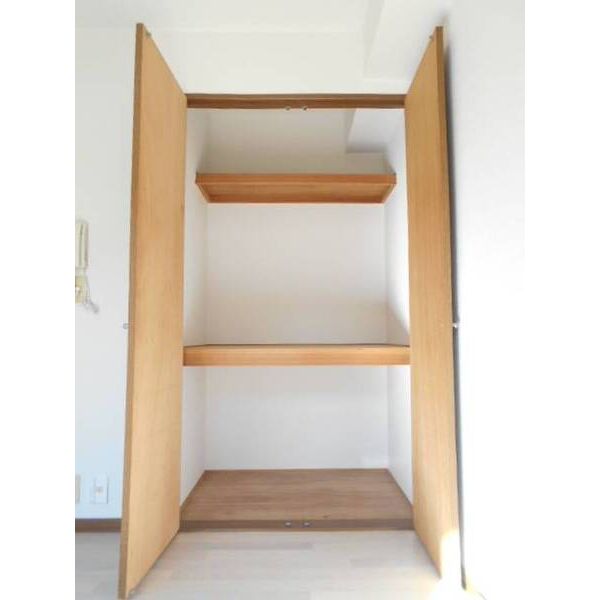 シャイニー船橋 収納