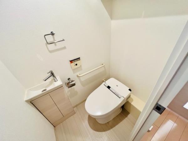 Ｂｒｉｌｌｉａ　ｉｓｔ　三軒茶屋　ブラッサムテラス4階 トイレ