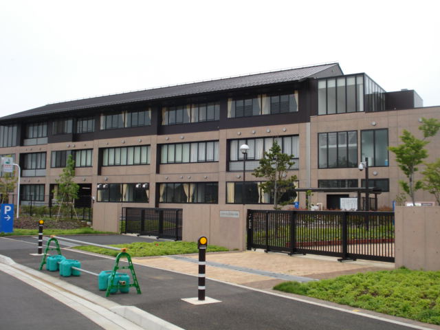 エスペランサ　Ｂ 緑ヶ丘小学校まで300ｍ