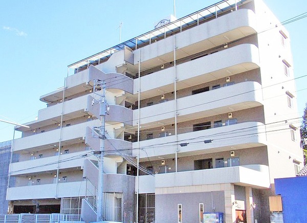 ファーストクラス荏田203号室 外観