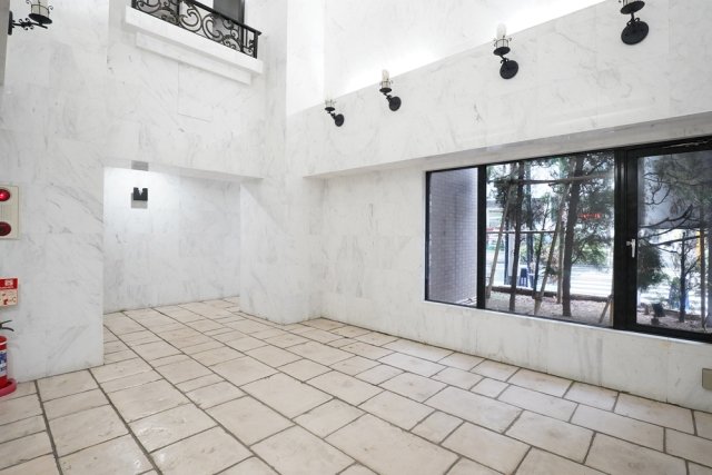 フェニックス北新宿エルミタージュ2階 エントランス