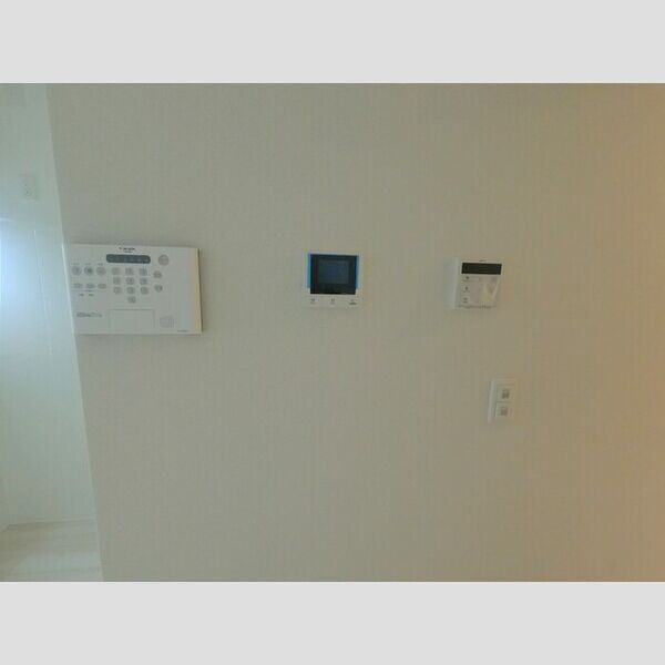 セレスティア大谷田 TVモニター付きインターホン　ALSOK操作盤