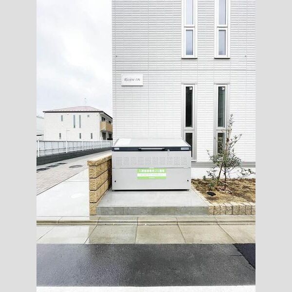 Riziere六町(リジエルロクチョウ)103号室 ゴミストッカー