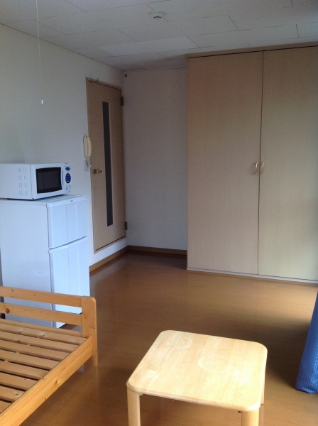 レオパレスリバーシティー リビング