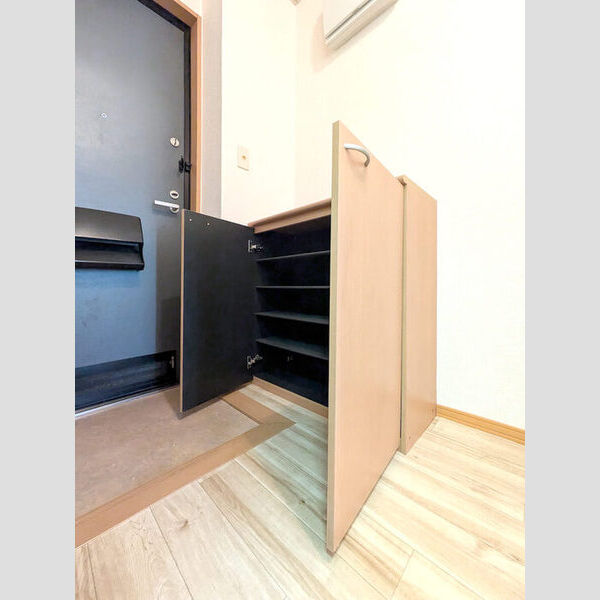 アーバンハイム205号室 シューズボックス