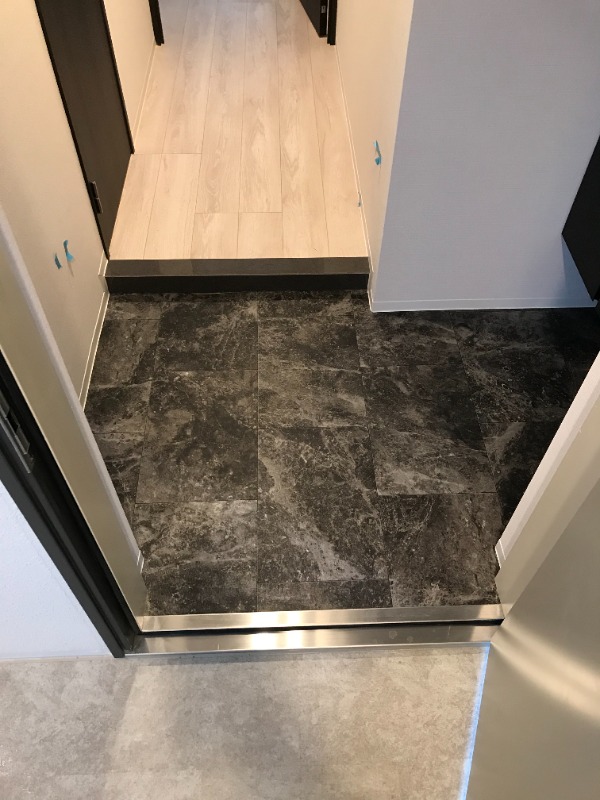 グリシーヌ 玄関