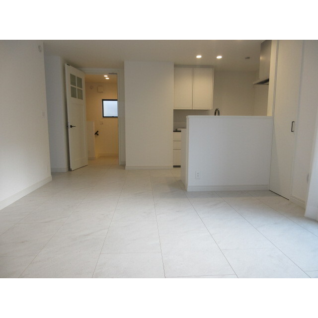 シュシュ中野坂上 内観