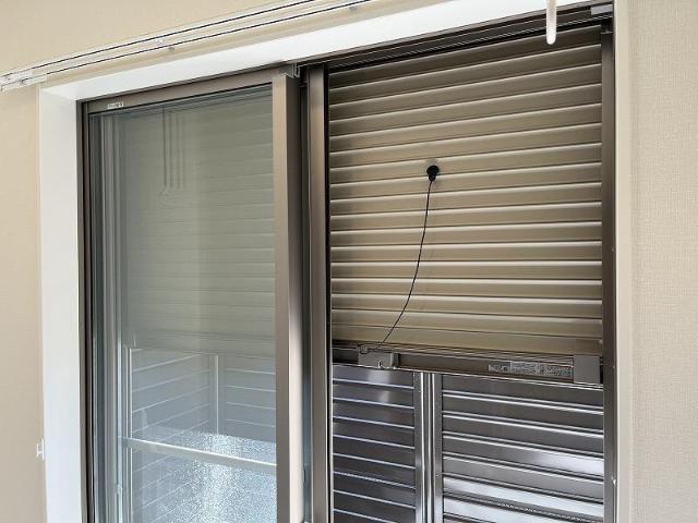 （仮称）調布市柴崎新築アパート シャッター雨戸（イメージ）