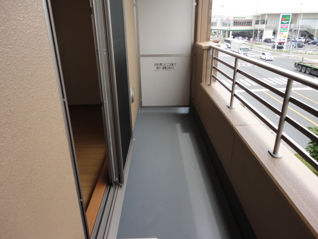 パイン・フィールド　203号室 ベランダ