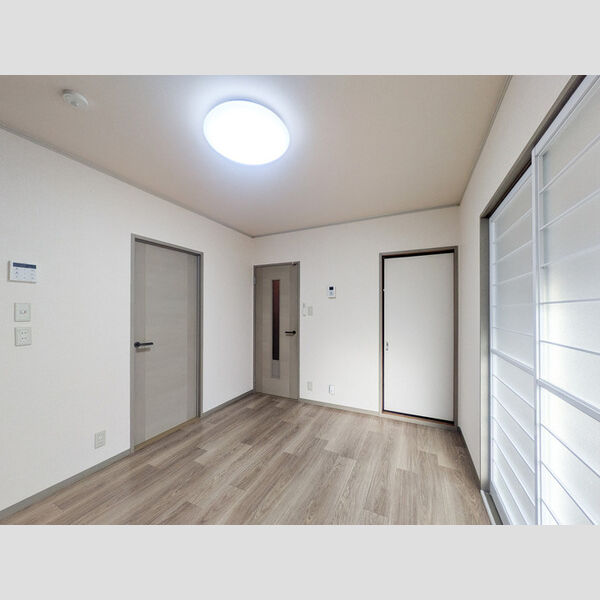 ヴァンベール東川口　Ⅴ105号室 ダイニング