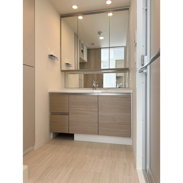 ザ・ケンジントン・レジデンス上池台0205号室 内観