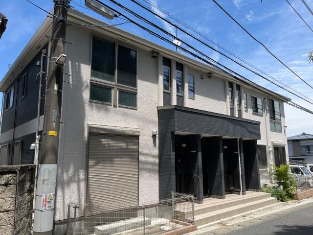 エストレヤ 外観写真（昼）