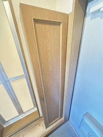 プラザアネックス 玄関