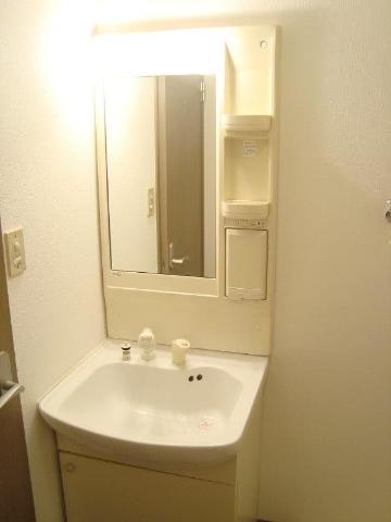 Ｓｕｍｍｅｒ　Ｒｏｕｇｅ 洗髪洗面化粧台