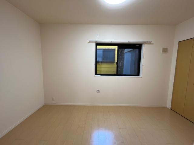 アンビシャス千葉城前202号室 洋室