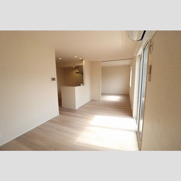 ソレアード リビングルーム　12.1帖